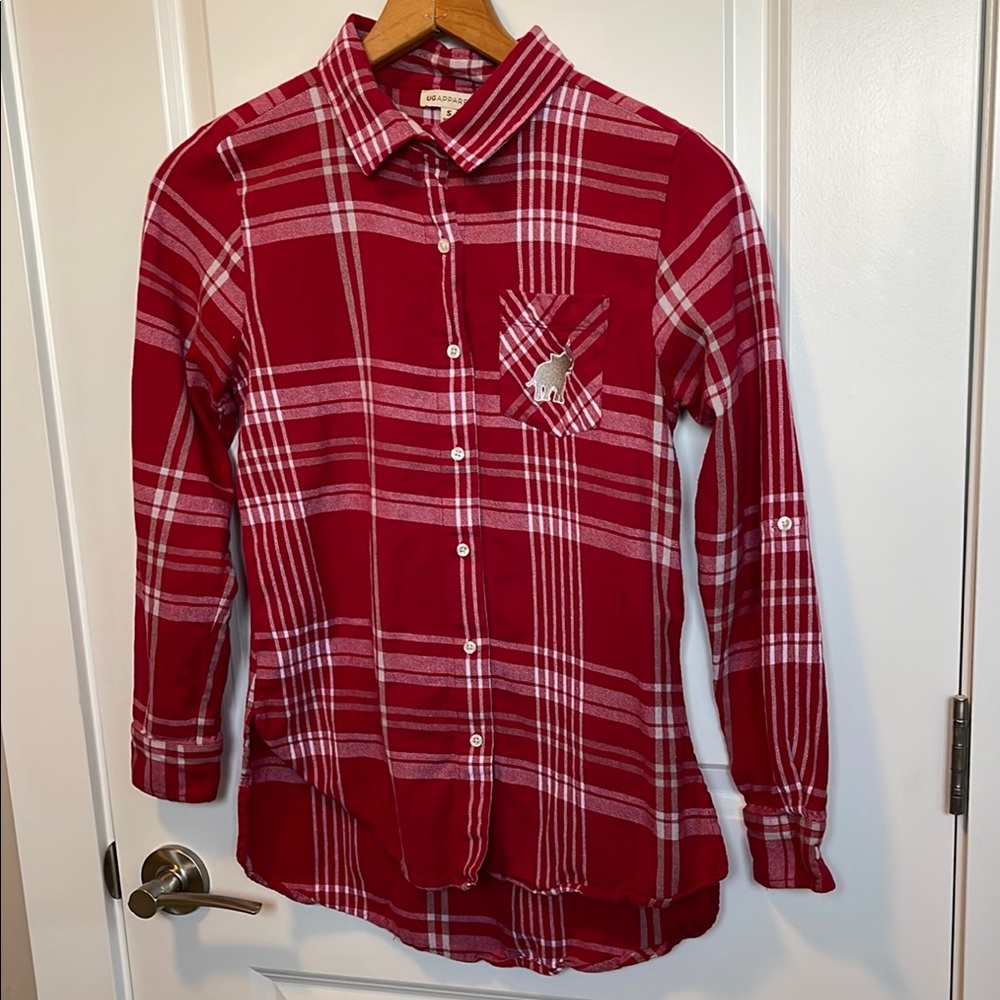UG apparel Red Plaid long sleeves Button-Up Shirt size Small. Elephant Embossed.
